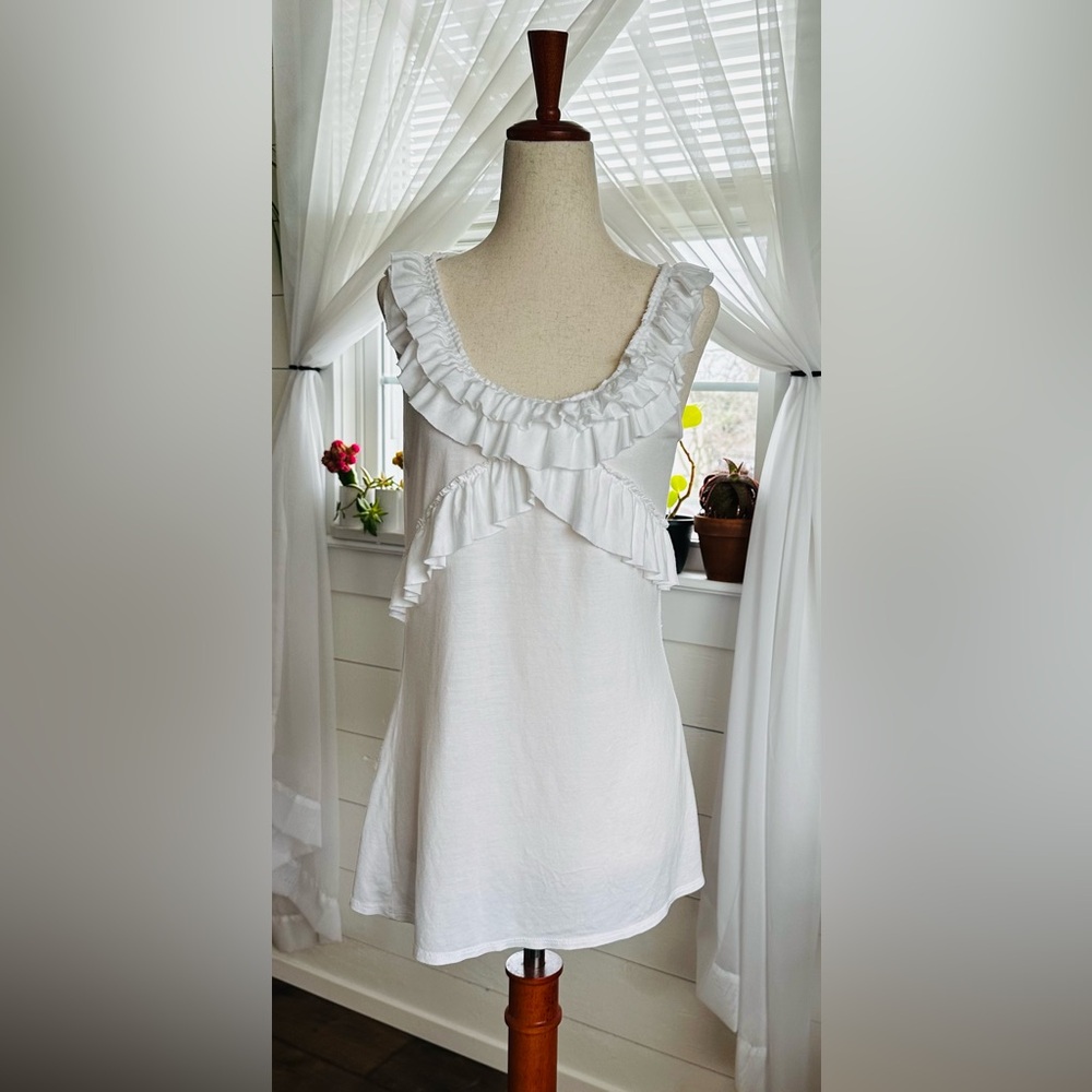 New York & Company White Ruffle Top
Size: Large